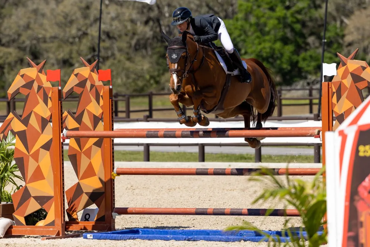 Amanda Derbyshire riding Renkum Oriana to win the $20,000 The Estates at TerraNova 1.35m National Prix