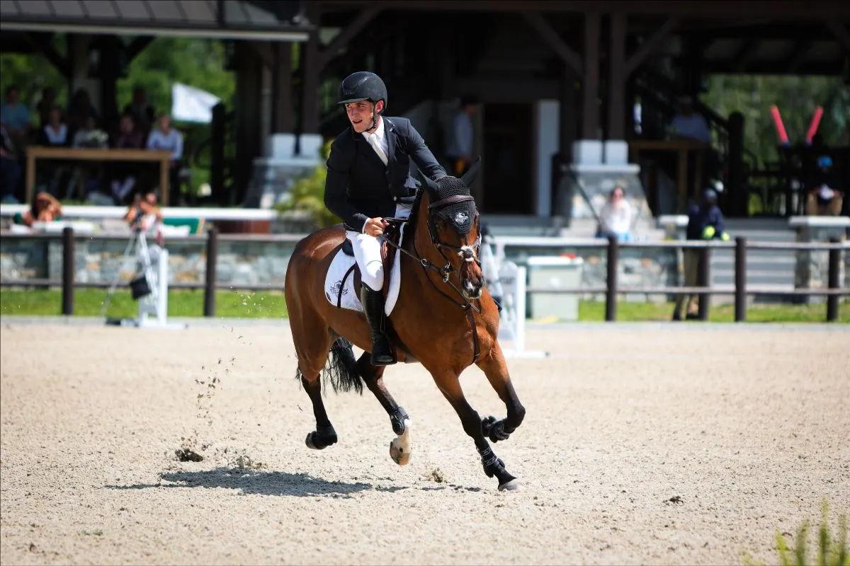 Daniel Geaney and Sade de Rialfo Z in the Akerman 1.35m National Prix at TerraNova