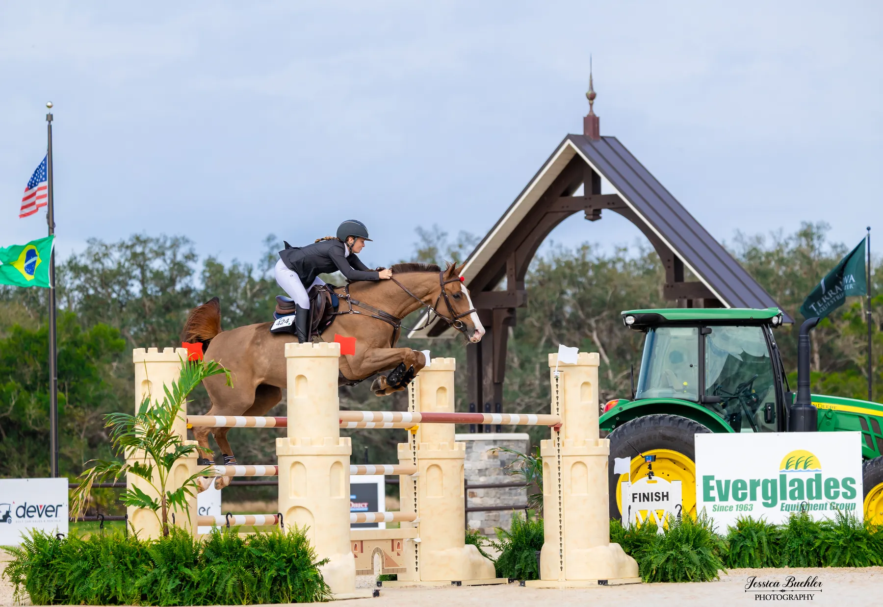 Mia Bagnato riding Florida N in the Everglades Equipment Group $65,500 1.45m FEI CSI2 Grand Prix
