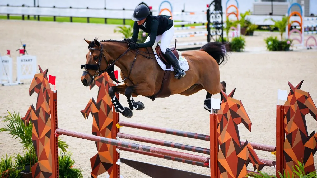 Victoria Ketchum riding Arusha to third in the Laughlin Tanner Group 1.35m National Prix at TerraNova